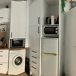 50 M De La Apartment