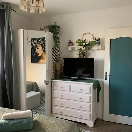 50 M De La Apartment